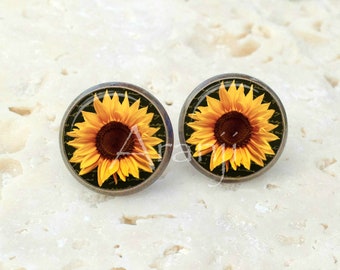 Sunflower art earrings, sunflower earrings, sunflower stud earrings, sunflower post earrings, sunflower jewelry, yellow sunflower, PL147E