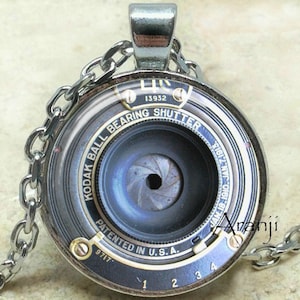 Vintage camera art pendant, camera necklace, camera jewelry, photographer necklace, photography pendant, camera lens, Pendant #HG199P