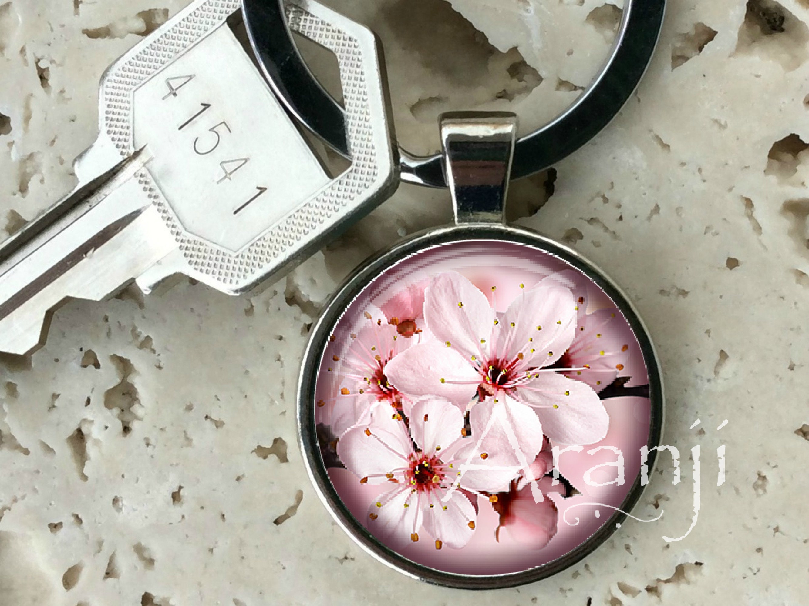 シルク製キーリング【 OF HAI】Bow Keyring Pink Wholesale pink bow keychain for your store