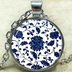 Blue and white porcelain art pendant, blue china necklace, blue willow jewelry, blue willow pendant, Pendant #PA106P