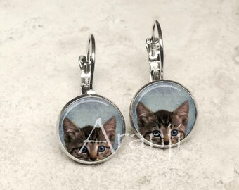 Glass dome cat earrings, kitten earrings, kitty leverbacks, kitty cat leverback earrings AN178LB