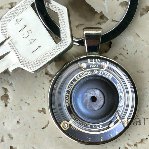 Camera lens keychain, key chain, key ring, key fob, camera lens key chain, camera, photographer keychain, photographer gift keychain #HG199K