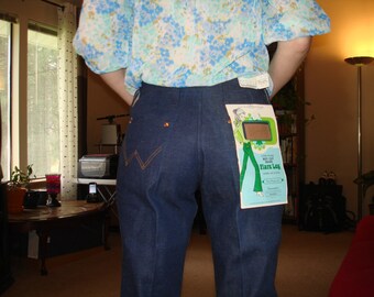 Vintage 1960 s womens jeans Wrangler waist 28" NOS old dead stock NWT Vintage size 12/ nowadays size 2, small SALE