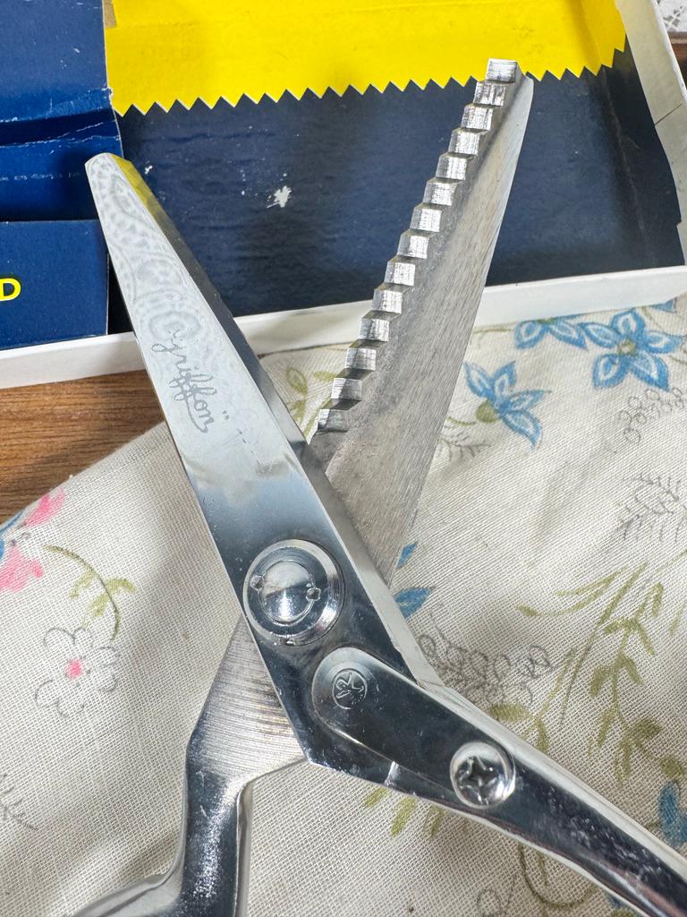 Vintage Griffon No. 8 Pinking Shears – Chrome Plated – Original