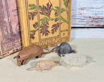 Western Armadillo Miniatures – Leder, Zinn, Glas, Stein Kuriositäten – Wähle Dein Tier