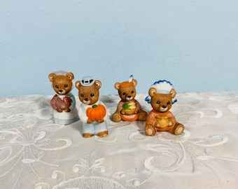 Vintage HOMCO 5312 Thanksgiving Mini Bear Figurines – 4 Piece – 1980s Porcelain Pilgrim Harvest Fall Decor