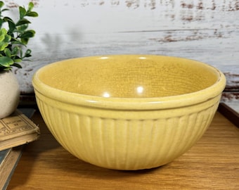 Vintage Red Wing Yellow Ware Bowl, Gypsy Trail Reed, 9 Inch