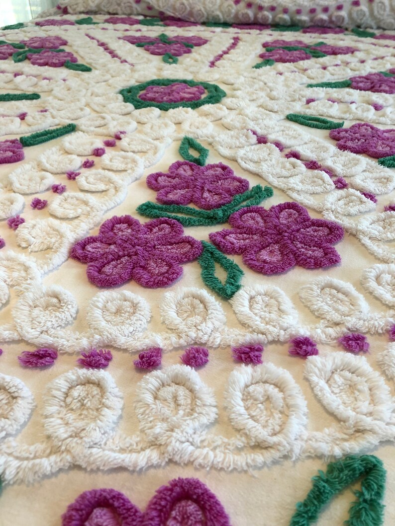 Purple Fuschia Magenta Floral Center Medallion Daisies And loops Thick And Fluffy Chenille Chenille Bedspread