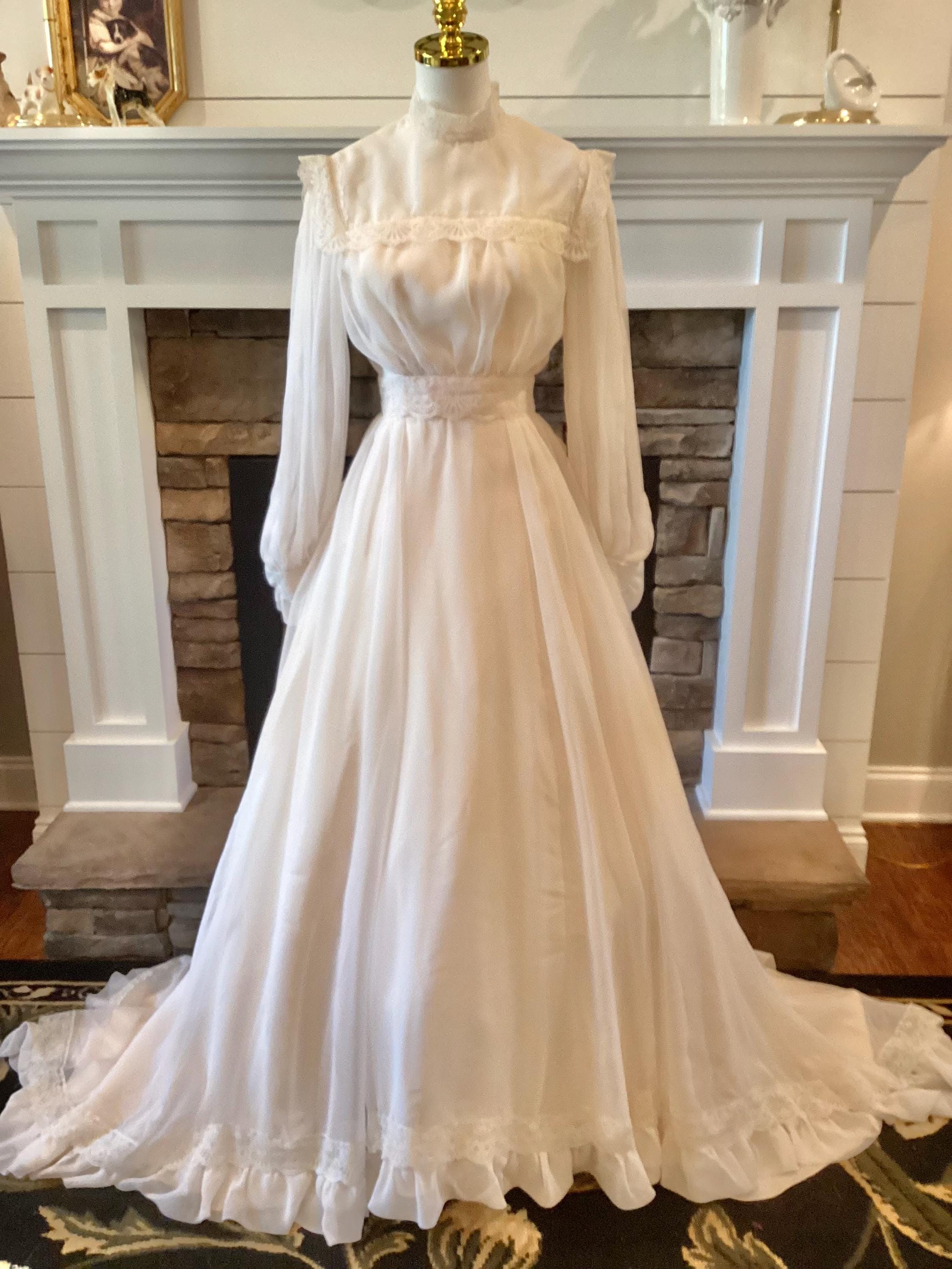 Vintage 1980's Romantic Edwardian Style Peach Blush Chiffon Wedding Gown Formal Dress X-Small Vintage 1980's Romantic Edwardian Style Peach Blush Chiffon Wedding Gown Formal Dress X-Small