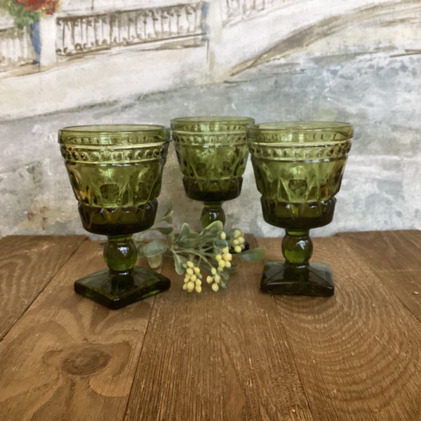 Vintage Colony Park Lane Juice / Wine Glasses Avocado Green 4 1/2” Pressed Patterned Glass