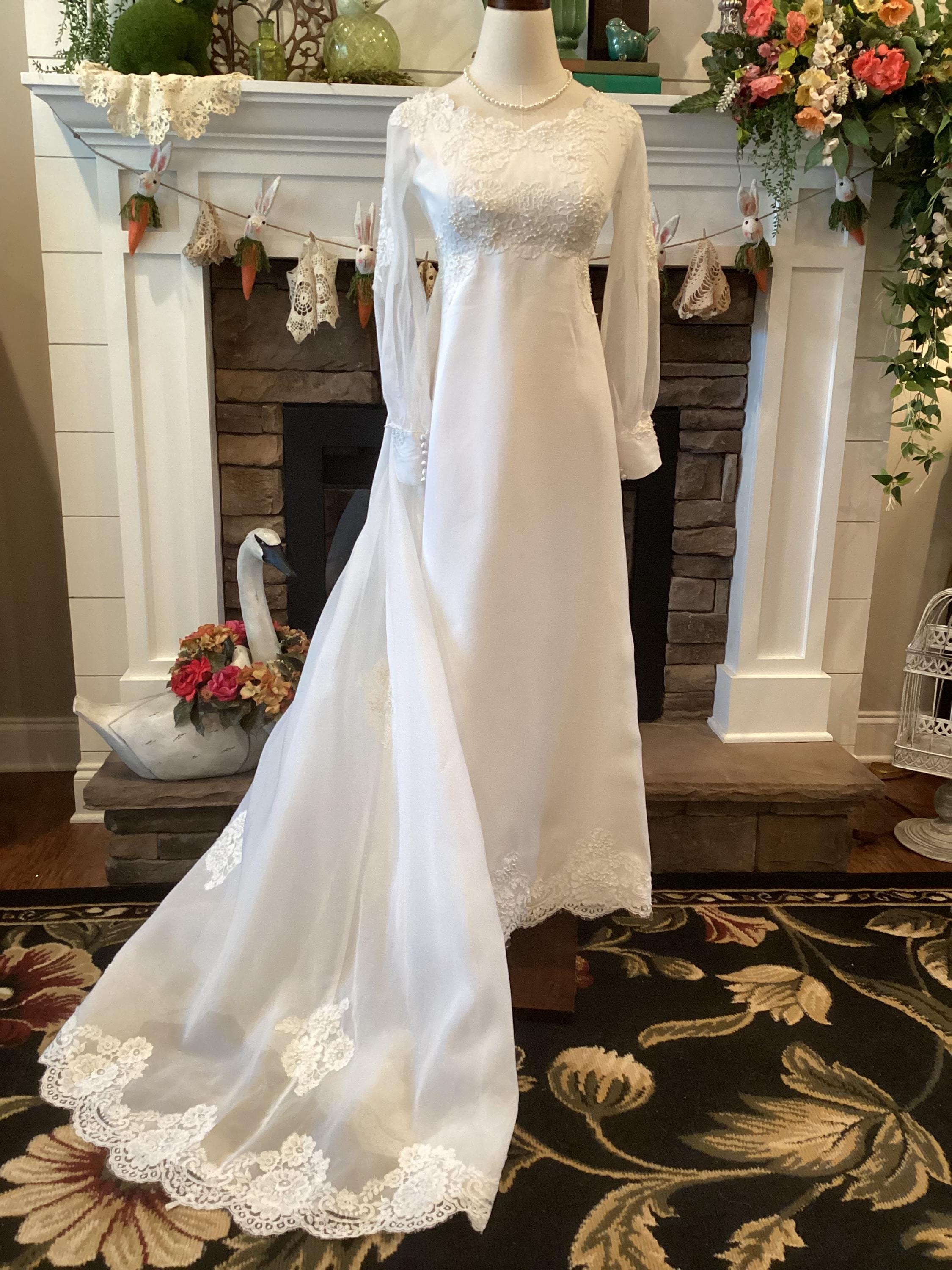 Vintage 1960s Empire Waist Wedding Gown Long Sleeve Detached Train Size  Small - Etsy