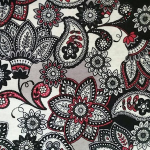 Paisley zwart-rode lasmuts voor dames, lasmuts, aangepaste hoed, stoffen lasmuts, lasmuts, lasmuts, lasmuts, aangepaste lasmuts. Paisley