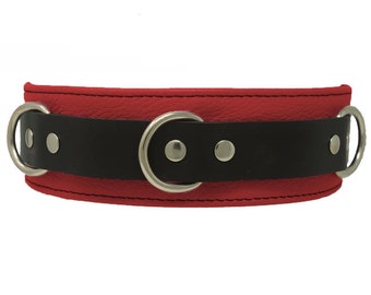5 cm brett rött/svart komfortläderlåsande bondagehalsband