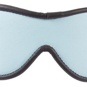 Lichtblauwe blinddoek echt leer zwarte suède voering