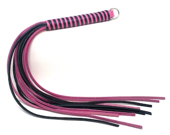 16" Thong Whip: Pink & Black