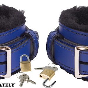 Locking Wrist Cuffs Blue Leather with Black Faux Fur Lining (LBSV501WBL)