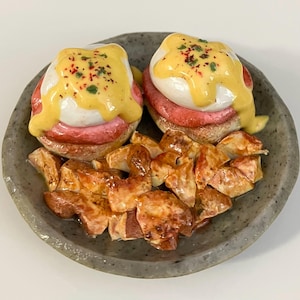 Handmade Polymer Clay Eggs Benedict Fridge Magnet, Fake Eggs and Potatoes, Fake Food Decor, Love Eggs Benedict, Miniature Eggs & Home Fries