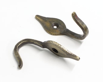 Decorative 1.7 Inch Iron Fleur Wall Hook for Hats, Coats, and Robes  - HK-IR8394 from RCH Hardware