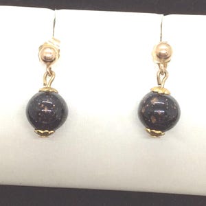 Vintage Murano-oorbellen, 10 mm kralen die vallen uit bolletjesoorbellen van 4 mm in gold filled
