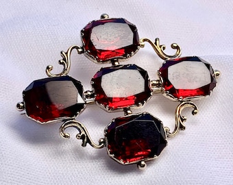 Antique Garnet  Brooch in 14k Gold Garnet Paste, closed Back, Georgian?