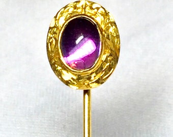 Vintage Cabochon Amethyst Stickpin in a 14K gold chased frame. Gorgeous color Amethyst stone.