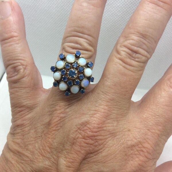 Anillo llamativo de oro de 10k, racimo de ópalos y zafiros, talla 6 1/2
