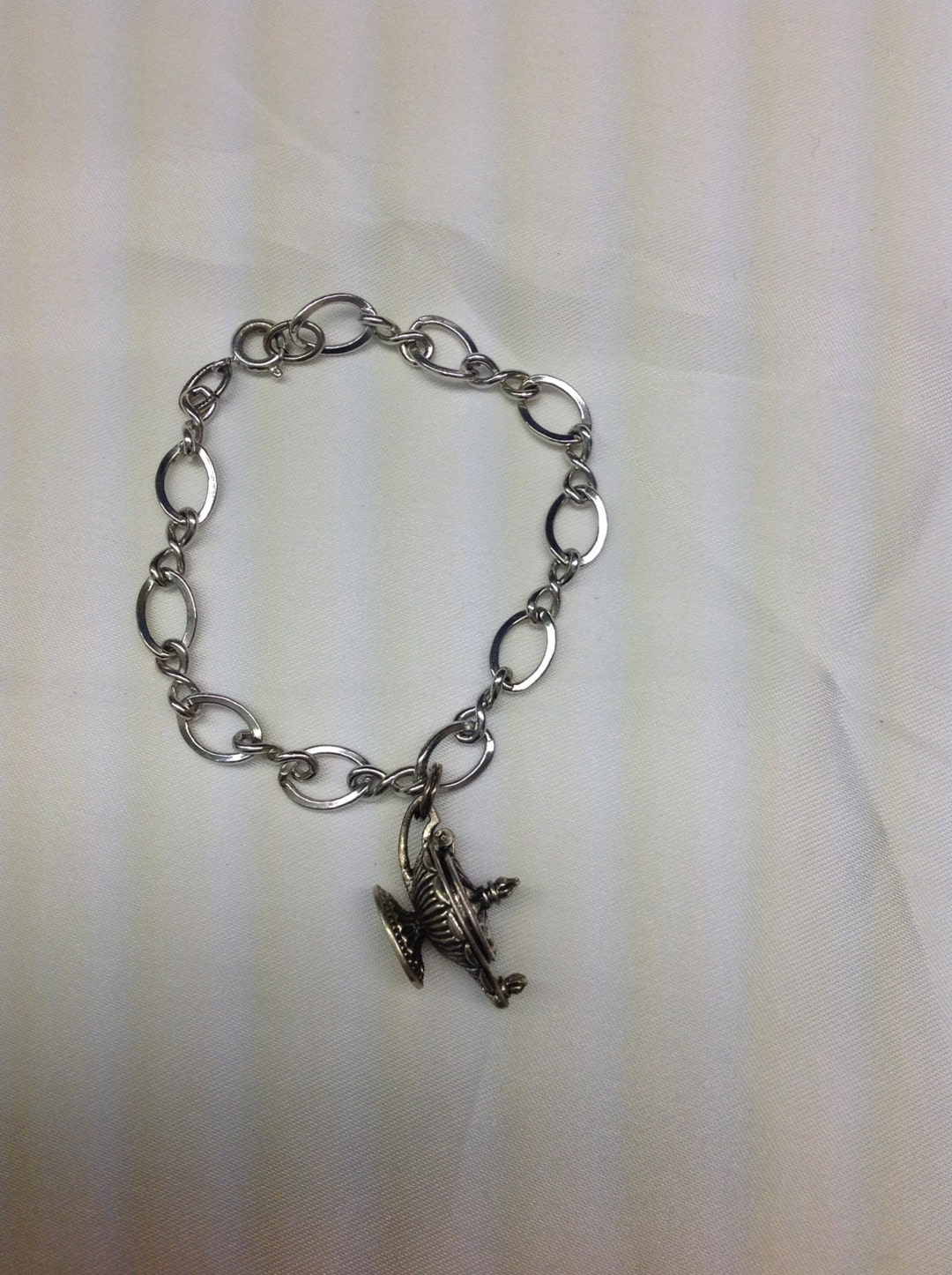 【LLOYD】[アラジン] ジニー ランプ ブレスレット Vintage Sterling Silver Single Link Charm Bracelet With