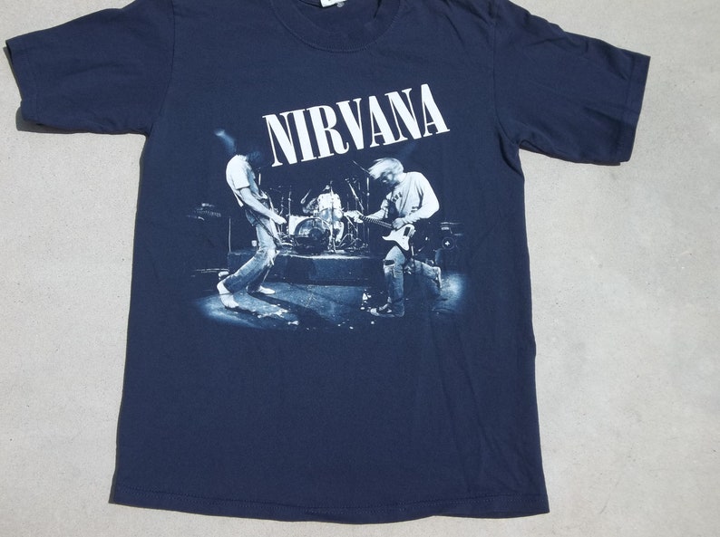 Vintage T-Shirt Nirvana Medium 2000s Live Medium Grunge Hard Rock Alternative Band Dark Blue image 3