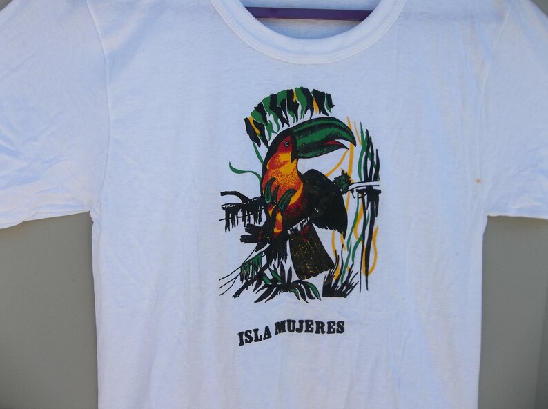 Vintage T-shirt Isla Mujeres Mexico Travel 1980s sz Small /medium single stitch image 4