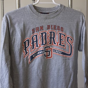 Vintage T-Shirt San Diego Padres gray long sleeve medium 1990s Boxing Large Distressed Faded Black Worn In Las Vegas Nevada image 3