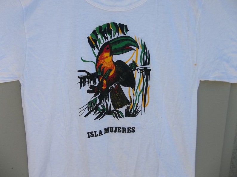 Vintage T-shirt Isla Mujeres Mexico Travel 1980s sz Small /medium single stitch image 5