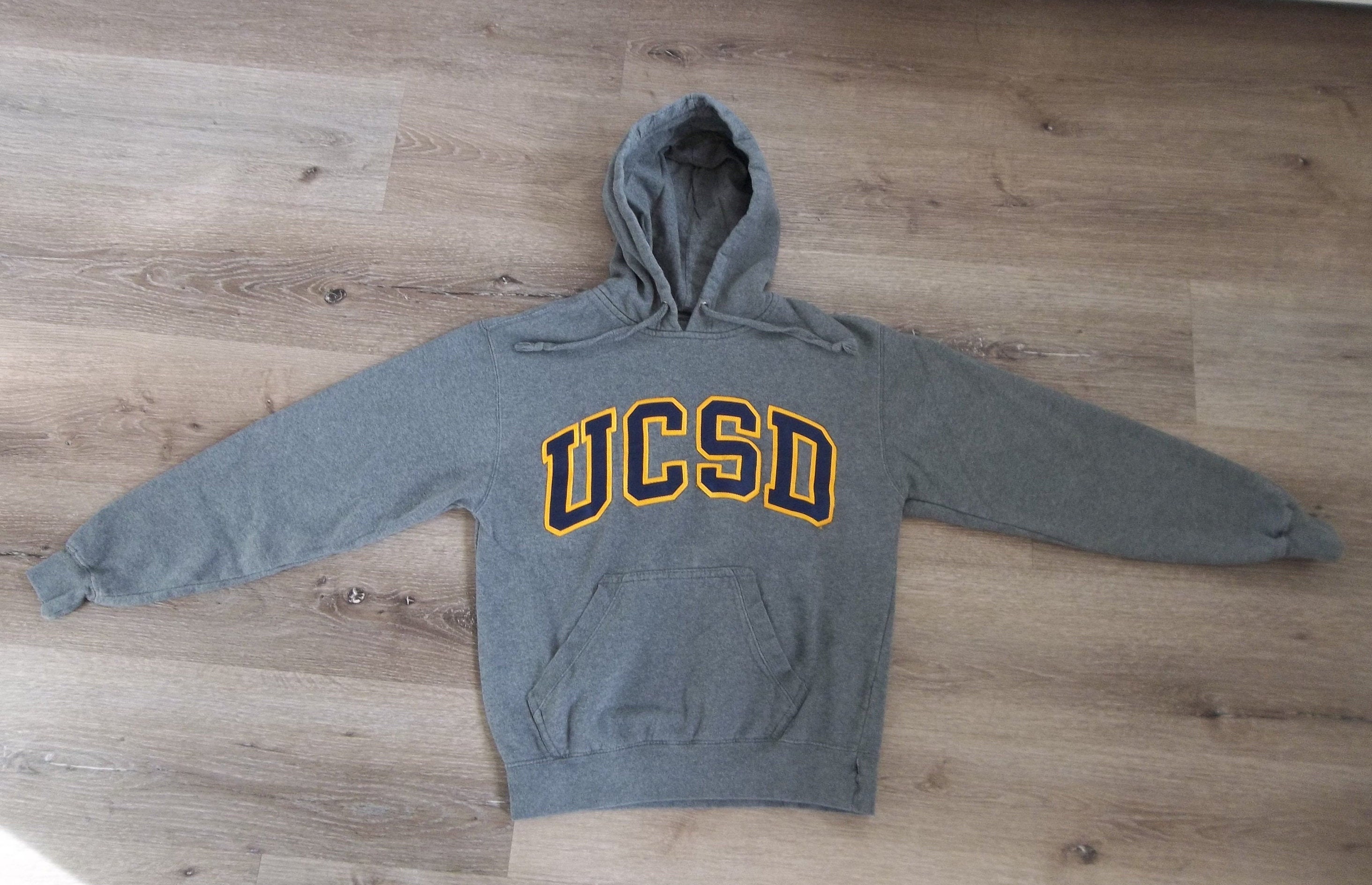 Vintage Sweatshirt UCSD University of California 1990s 80s Small
