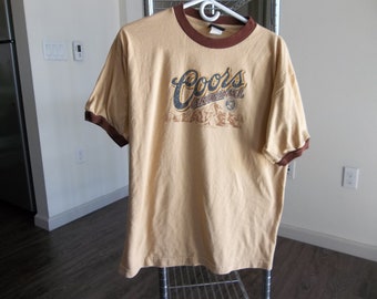 Vintage Coors T_Shirt Cerveza Y2K Poker Grande Cool Fun Vintage Tee principios de la década de 2000 Ringer Tee