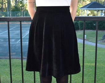 ミニスカート CHLOE BLACK VELVET MINI SKIRT CHLOÉ Scalloped velvet mini skirt | NET-A-PORTER