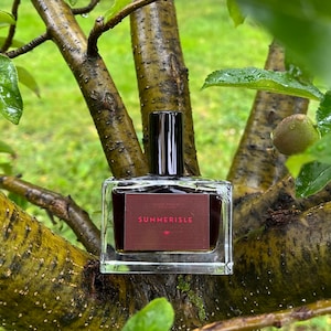 Summerisle- natural vegan perfume- hay, apple, woods, & black tea- Wicker Man; choose 2ml sample, 15ml or 30ml full-size bottle