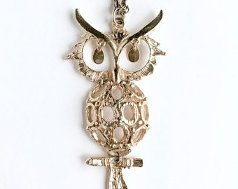 1960 70s Gold Owl Necklace