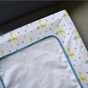 Capa para trocador de fraldas impermeável | Trocador à prova de água | Capa de elásticos para muda fraldas | Fraldário impermeável Girafas