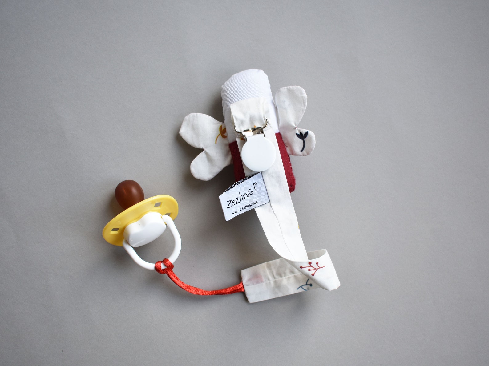 Dummy holder butterfly leafs flowers ZUPETA pacifier clip Etsy