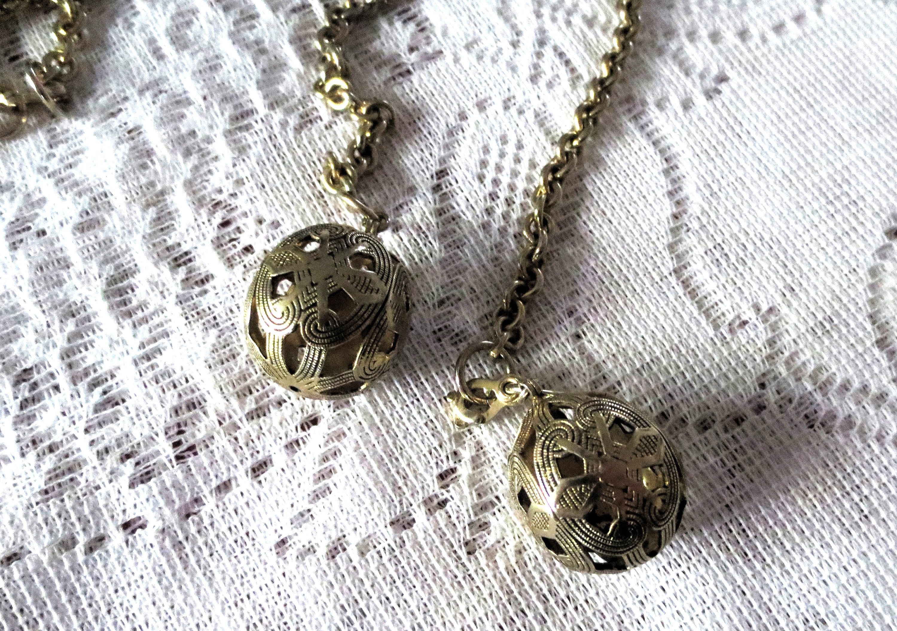 Vintage Filigree Gold Tone Long Necklace Belt Etched Filigree Vintage Style Whistle Pendant Necklace 30  main image 4