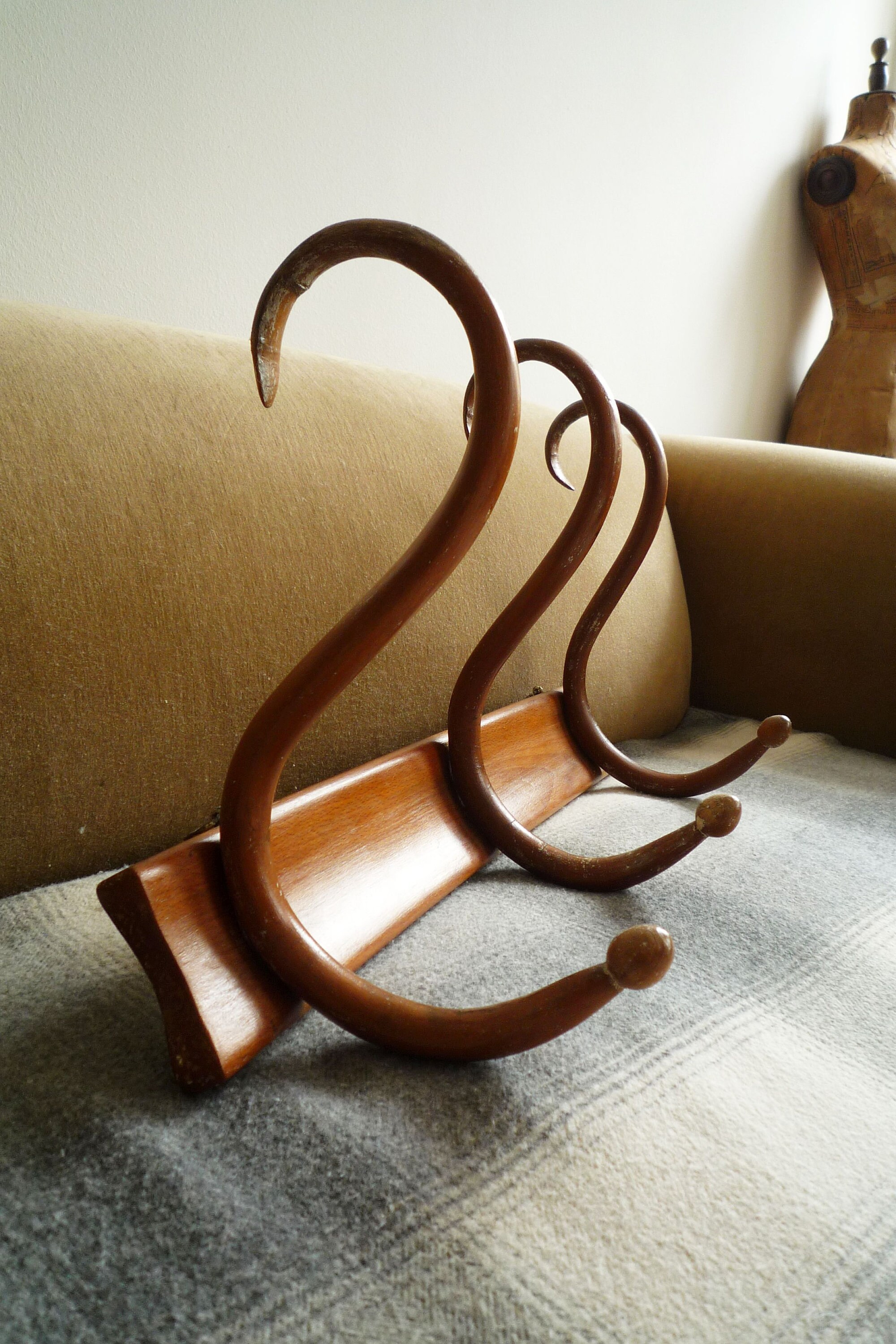 フランス アンティーク Wall Coat Hook THONET コートラック フランス アンティーク Wall Coat Hook THONET コートラック - メルカリ