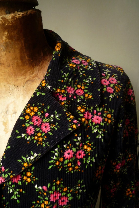 vintage 1970's floral velvet corduroy slim fit top