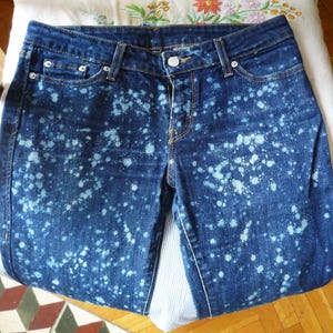 Levi's jeans bleach dyed denim 29" psychedelic print jeans dark denim pants boot cut jeans mid rise wide leg  8 US / 12 UK / 40 EUR