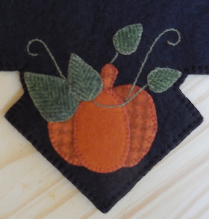 Wool Felt Applique Pattern 4 Corner Pumpkin Penny Rug E-Pattern Digital Download image 3