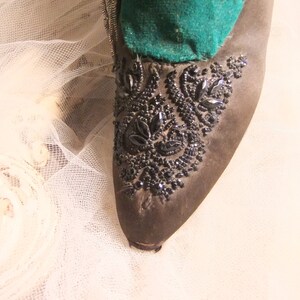 Edwardian Shoe, Vintage Pincushion, Antique 1910's Shoe, Louis Heel Shoe, Velvet Pincushion image 7