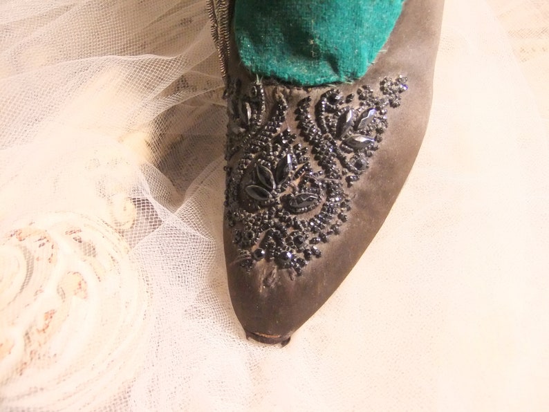 Edwardian Shoe, Vintage Pincushion, Antique 1910's Shoe, Louis Heel Shoe, Velvet Pincushion image 7