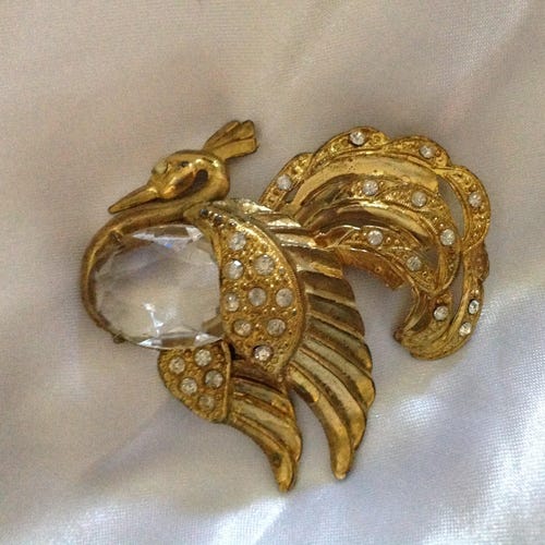 Vintage JELLY BELLY PEACOCK With Rhinestones In Gold Tone Metal main image 3