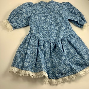 Vintage  BLUE DOLL DRESS, Blue/White Floral Dress W/ Lace