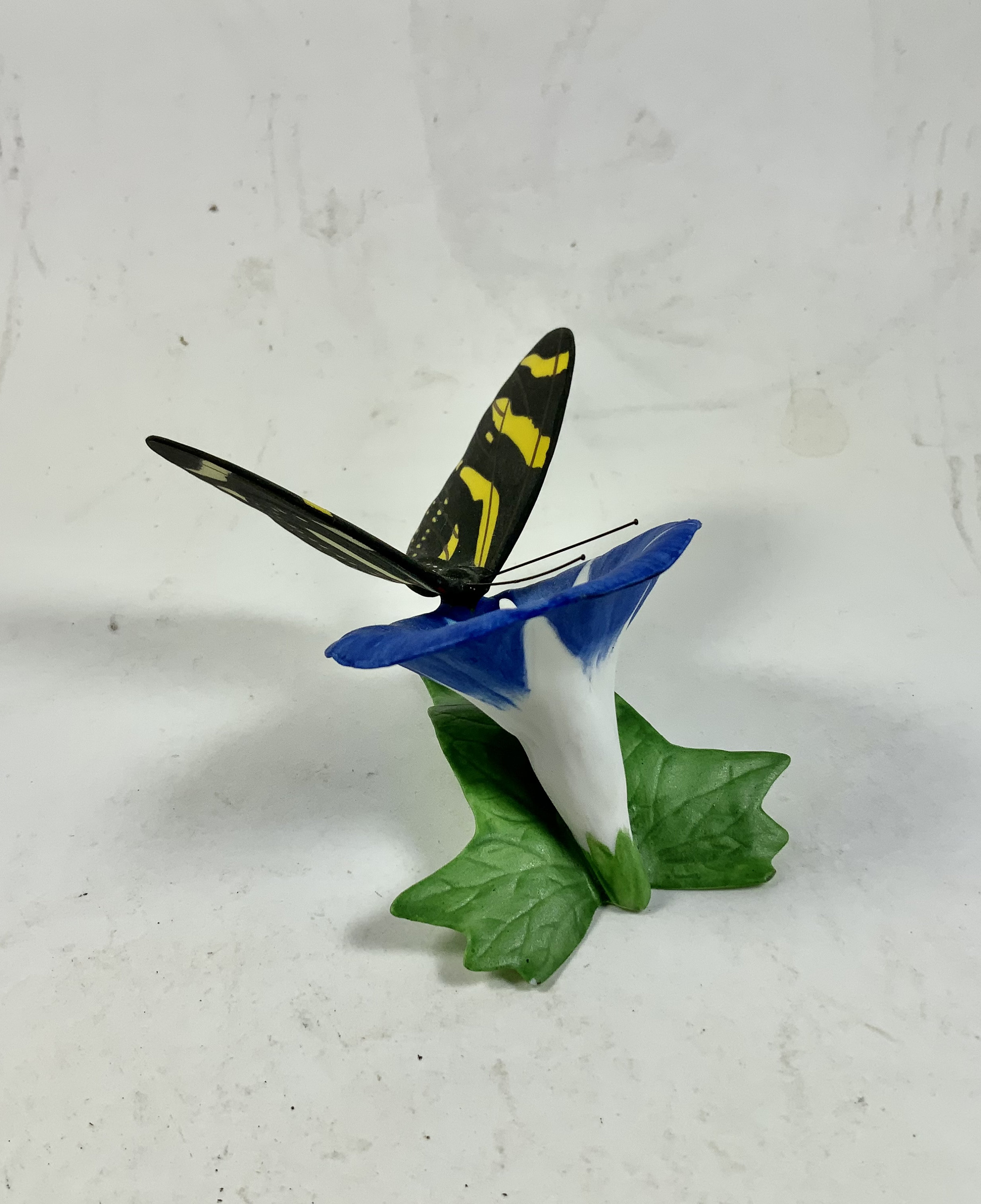 Vintage FRANKLIN MINT BUTTERFLY W/ Flower, “butterfly of the World