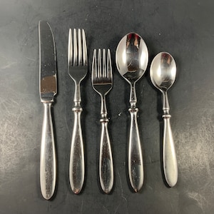 Vintage CAMBRIDGE “TOWNHOUSE “ FLATWARE, Stainless Steel , (7) Knives Only