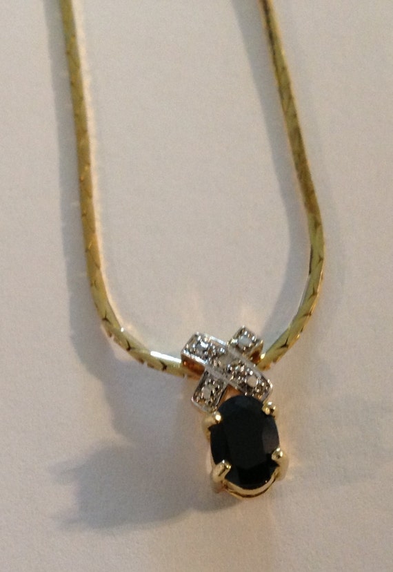 Vintage Sterling Silver Oval Black Stone Necklace